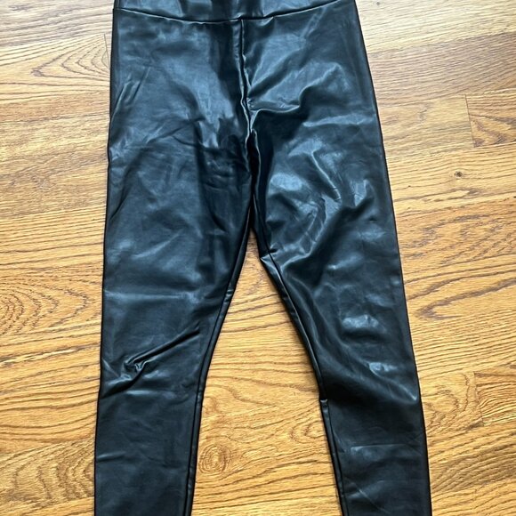 Abercrombie & Fitch Vegan Faux Leather Leggings – Women’s Size Small (Black) - Picture 2 of 8